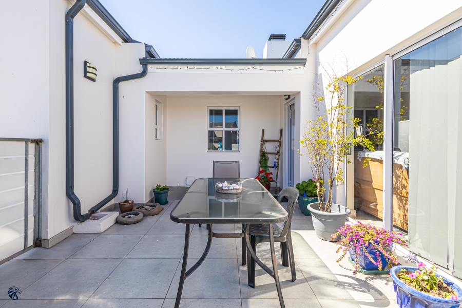 3 Bedroom Property for Sale in Villa Diamante Western Cape